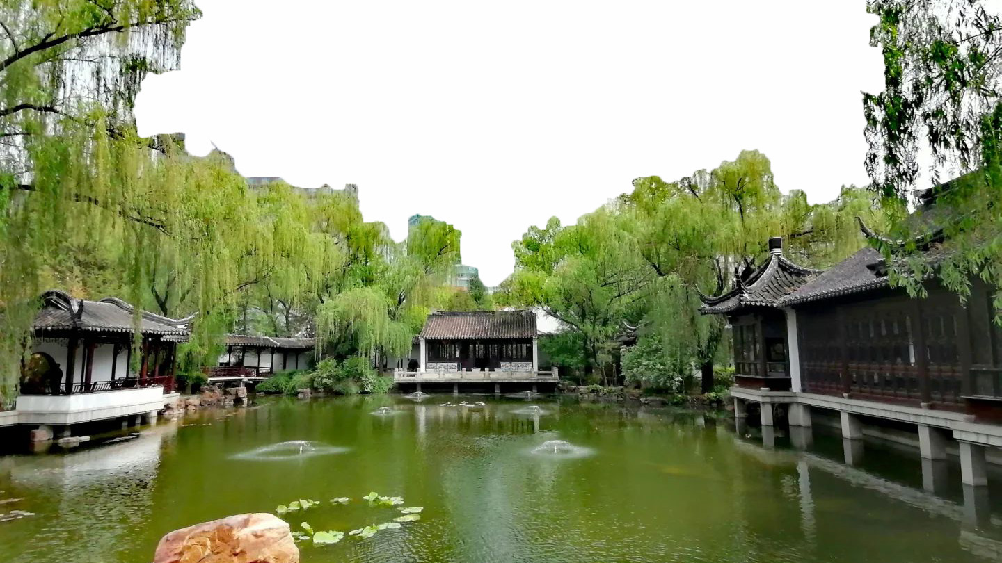 东直门外苏州园林式公寓：恒温泳池 / 双语托管 / 商务中心